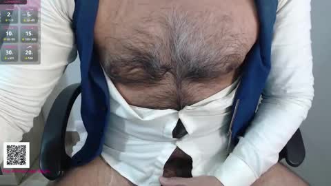 Snapshot of toaster1993 chatting on 03/01/26, 10:01 Leonel online show from 03/01/26, 10:01