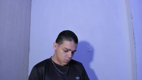 Tobias Smith  online show from 04/22/26, 05:03