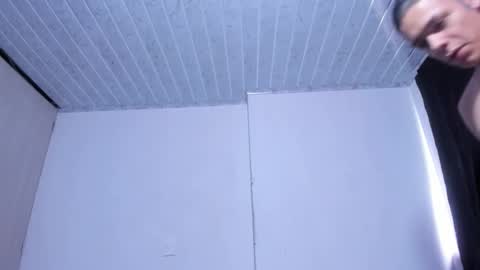 Tobias Smith  online show from 05/04/26, 05:42
