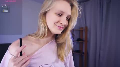 Mary online show from 11/01/25, 06:04