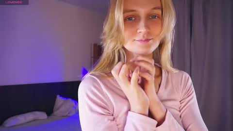 Mary online show from 11/04/25, 06:01