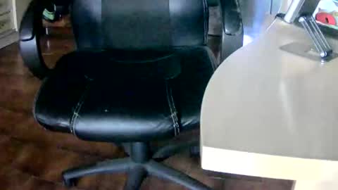 Tobiko online show from 01/27/25, 04:43