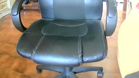 Tobiko online show from 02/12/25, 02:10