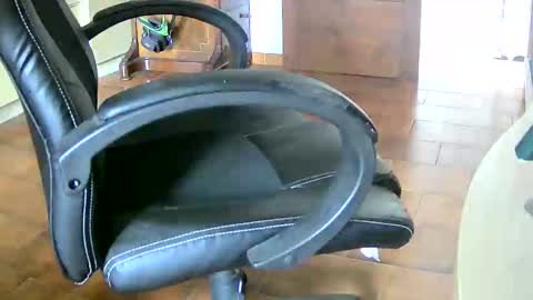 Tobiko online show from 02/18/25, 12:39