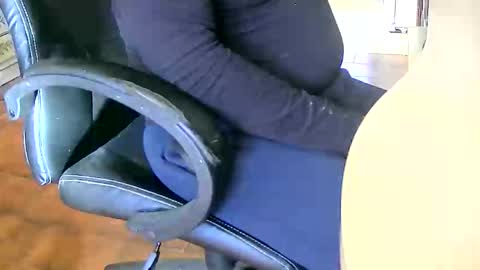 Tobiko online show from 11/27/25, 01:13