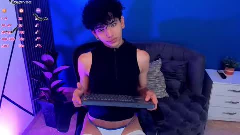 todoroki_g online show from 10/25/25, 12:02