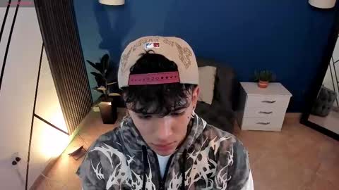 todoroki_g online show from 12/17/25, 02:01