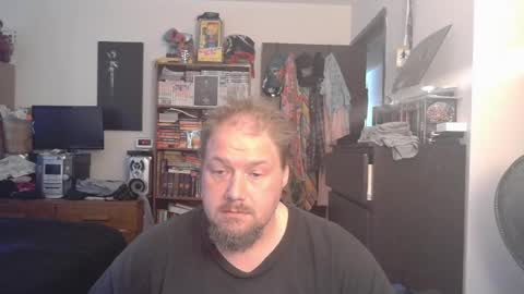 Toede online show from 04/23/26, 04:42