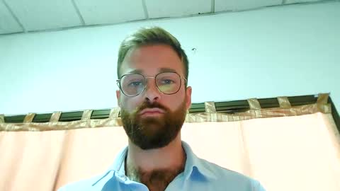 Snapshot of toffbuck chatting on 01/22/25, 04:44 ToffBuck online show from 01/22/25, 04:44