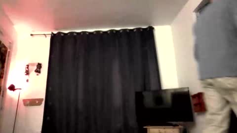 Snapshot of toffbuck chatting on 02/21/26, 05:19 ToffBuck online show from 02/21/26, 05:19