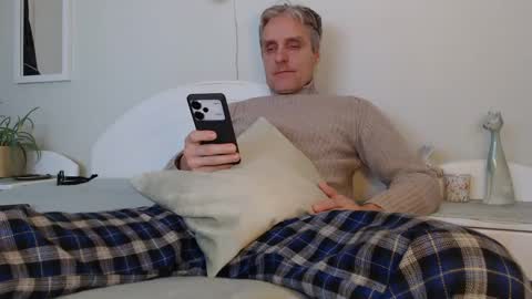 Snapshot of toffmen chatting on 12/26/24, 03:20 Daniel Bisexual uncut 20cm online show from 12/26/24, 03:20