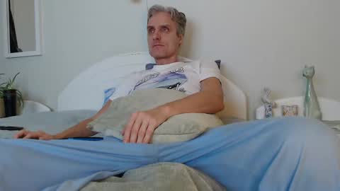 Snapshot of toffmen chatting on 01/05/25, 03:34 Daniel Bisexual uncut 20cm online show from 01/05/25, 03:34