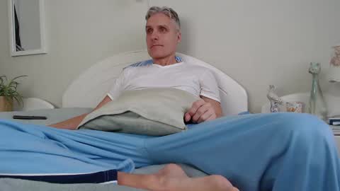 Snapshot of toffmen chatting on 01/11/25, 08:22 Daniel Bisexual uncut 20cm online show from 01/11/25, 08:22