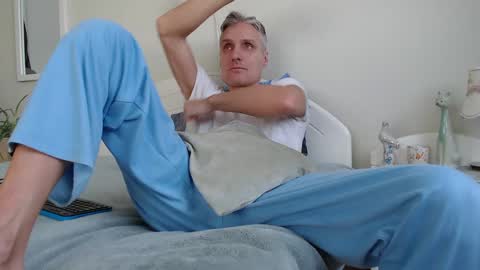 Snapshot of toffmen chatting on 01/12/25, 07:53 Daniel Bisexual uncut 20cm online show from 01/12/25, 07:53