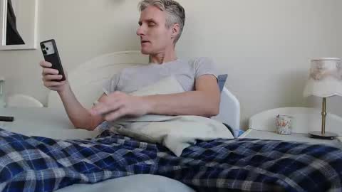 Snapshot of toffmen chatting on 02/16/25, 07:48 Daniel Bisexual uncut 20cm online show from 02/16/25, 07:48