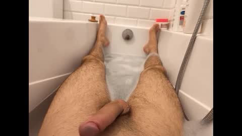 Snapshot of toja112 chatting on 01/24/25, 08:22 Martin online show from 01/24/25, 08:22