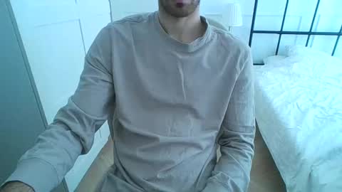 Snapshot of toja112 chatting on 02/05/25, 10:08 Martin online show from 02/05/25, 10:08