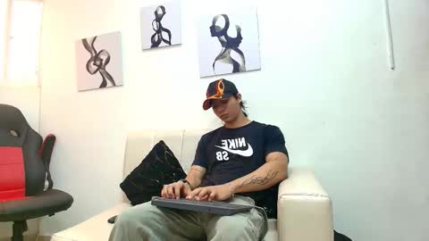 toji lee online show from 12/21/25, 08:27