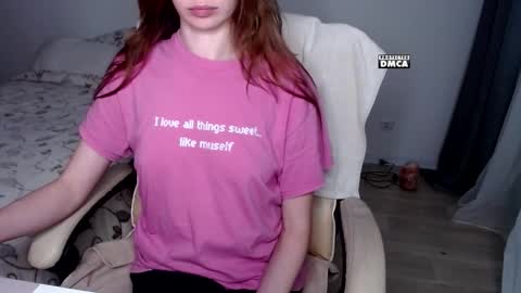 Snapshot of token___ chatting on 09/28/25, 08:58 Arina online show from 09/28/25, 08:58