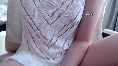 Snapshot of token___ chatting on 09/30/25, 05:45 Arina online show from 09/30/25, 05:45