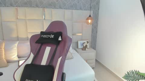 Snapshot of tokiolee chatting on 01/22/25, 07:46 Tokio lee online show from 01/22/25, 07:46