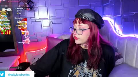 Snapshot of toky_doll chatting on 12/30/24, 12:00 toky online show from 12/30/24, 12:00