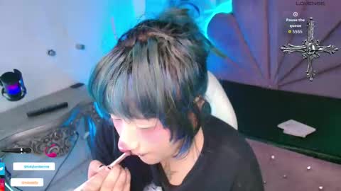 Snapshot of toky_doll chatting on 10/17/25, 08:11 toky online show from 10/17/25, 08:11
