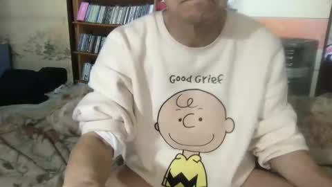 small man online show from 05/12/26, 02:08