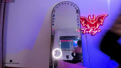   Independent model online show from 01/08/26, 11:29