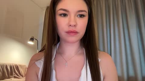 Alice  Alice -   online show from 04/25/26, 02:47