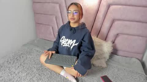 Snapshot of tokyo_royal chatting on 02/03/26, 12:43 tokyo_royal online show from 02/03/26, 12:43