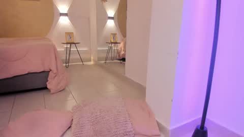 Tokyo  online show from 11/11/25, 04:56