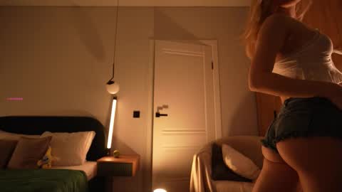 Sage. TG channel  online show from 10/20/25, 08:09