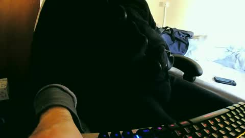 tolon408472 online show from 02/04/25, 12:44