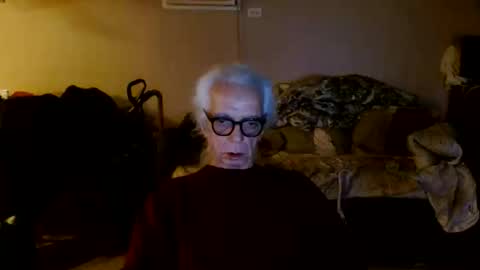 Snapshot of tom112292014 chatting on 05/07/26, 01:33 tom112292014 online show from 05/07/26, 01:33