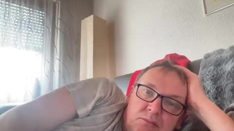 Tom online show from 03/07/25, 02:34