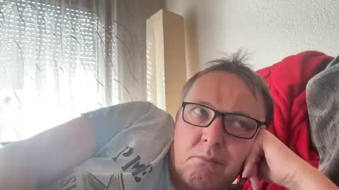 Tom online show from 03/09/25, 10:08