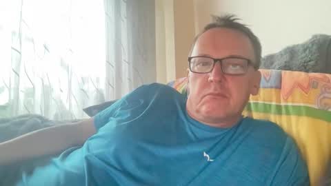 Tom online show from 10/12/25, 04:06