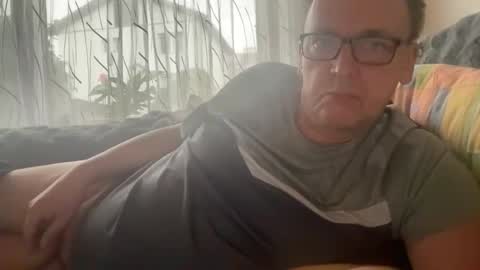 Tom online show from 10/17/25, 02:52