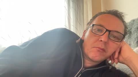 Tom online show from 11/15/25, 07:38