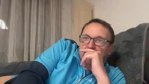 Tom online show from 11/27/25, 05:26