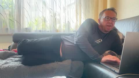 Tom online show from 04/25/26, 08:06