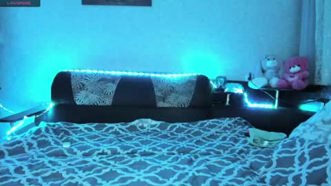 tom__mily online show from 04/23/26, 02:41