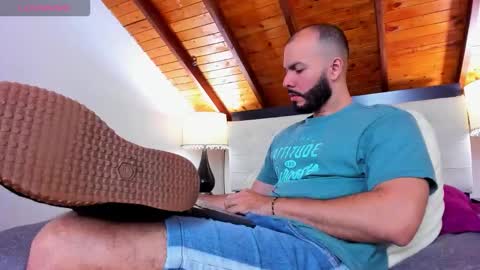   online show from 11/07/25, 01:22