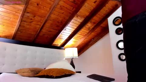   online show from 11/22/25, 12:37