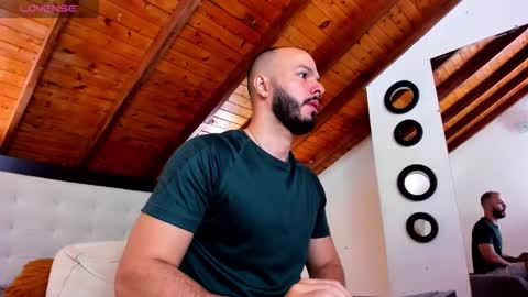   online show from 12/18/25, 12:44