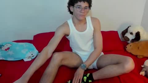 Tom Blue online show from 10/09/25, 05:22