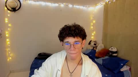 Tom Blue online show from 10/29/25, 12:29