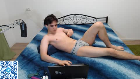 Snapshot of tom_er0s chatting on 01/07/25, 03:24 Tom online show from 01/07/25, 03:24