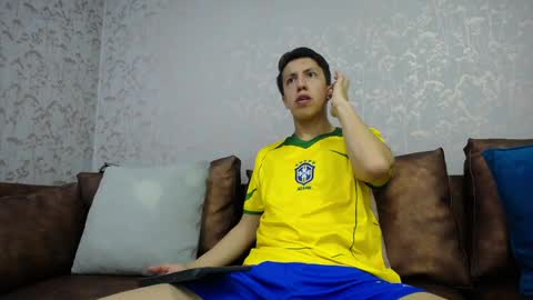 Tom online show from 04/20/26, 08:32